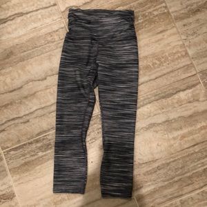 Lululemon Align Crop 21" Cross Waist Size4